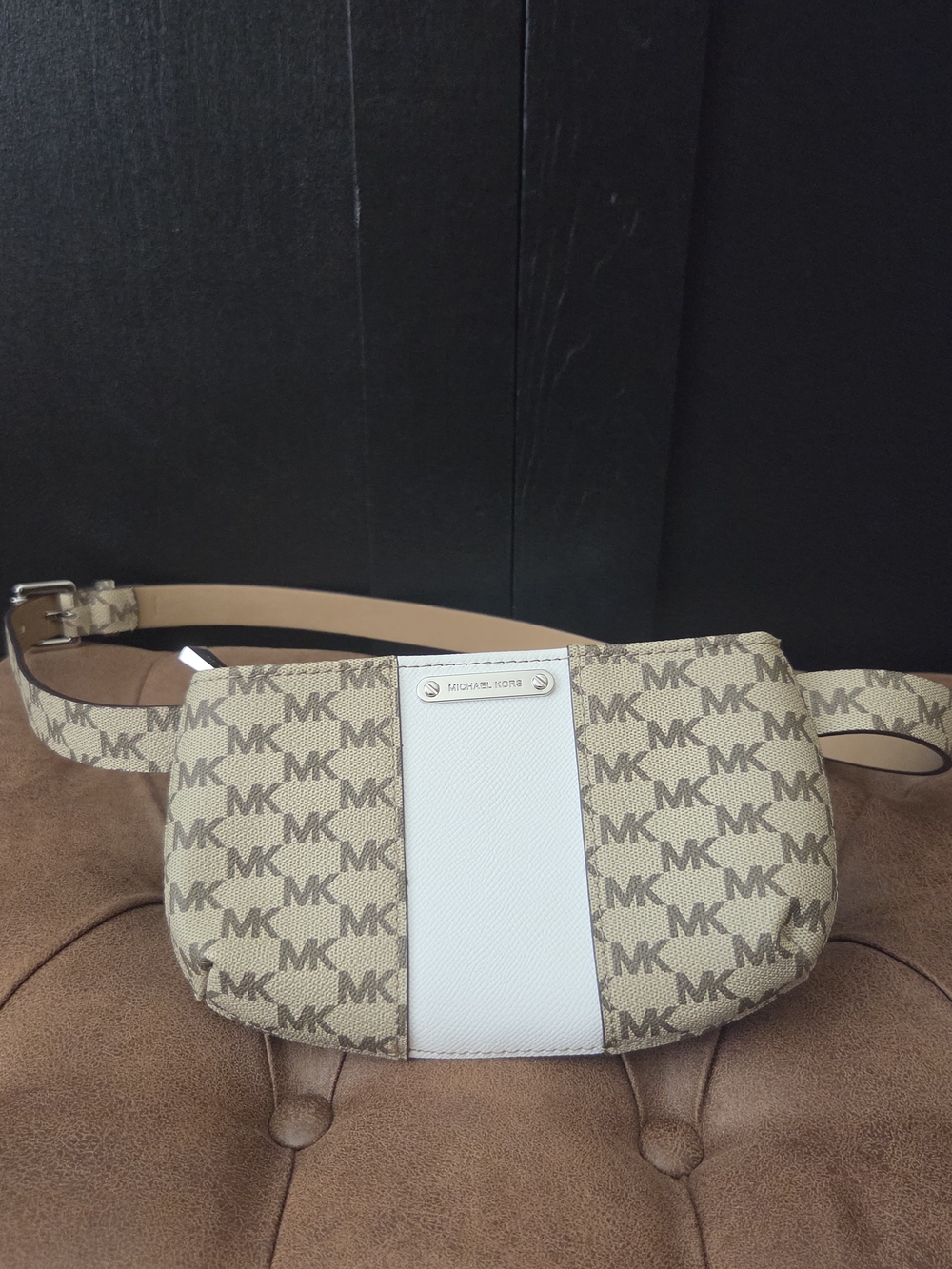 Michael Kors Beige And White Belt Bag ~ Size L/XL